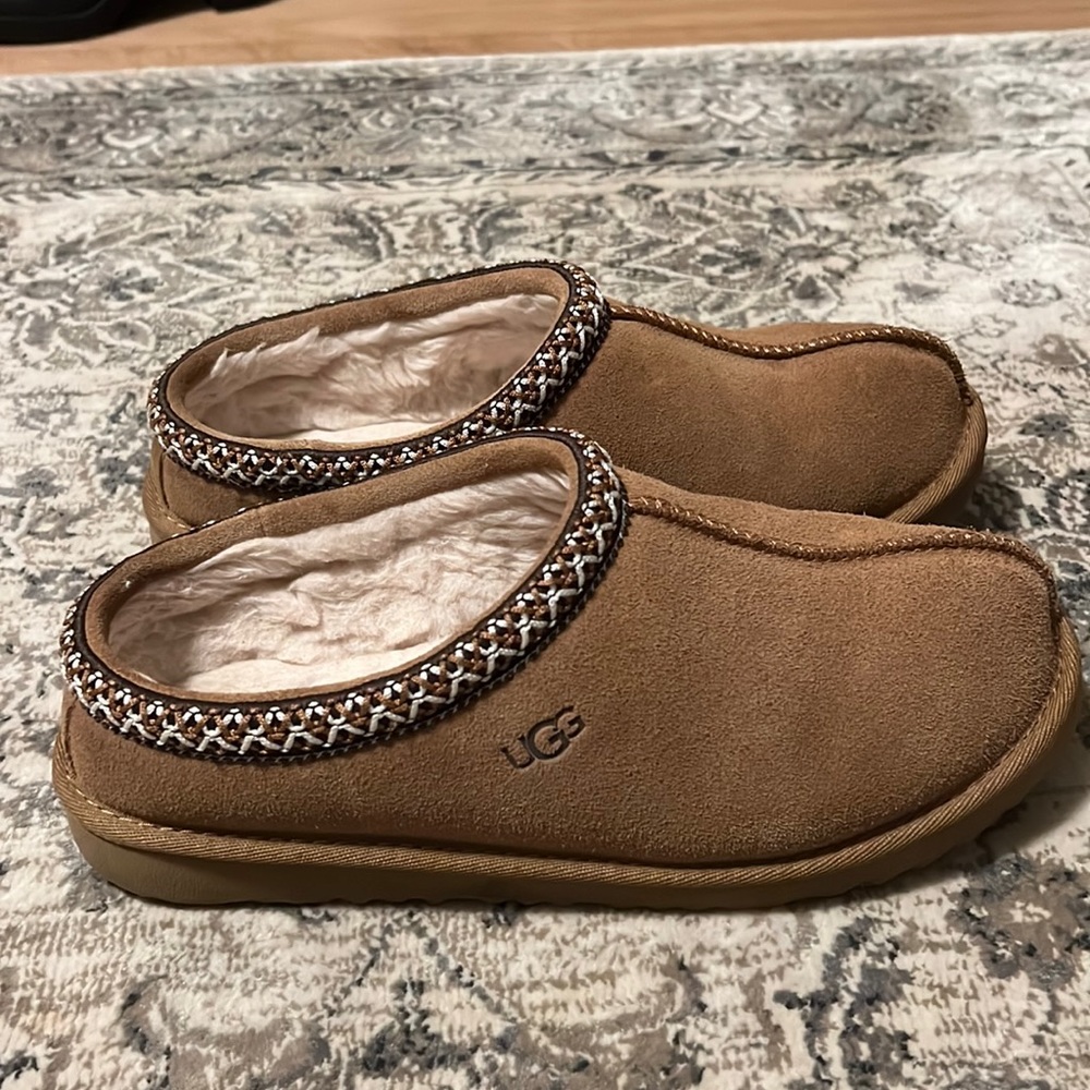 UGG Tasman slipper chestnut size 8